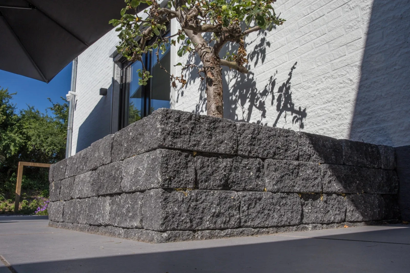 Wallblock Tumble 30x12x12cm Antraciet