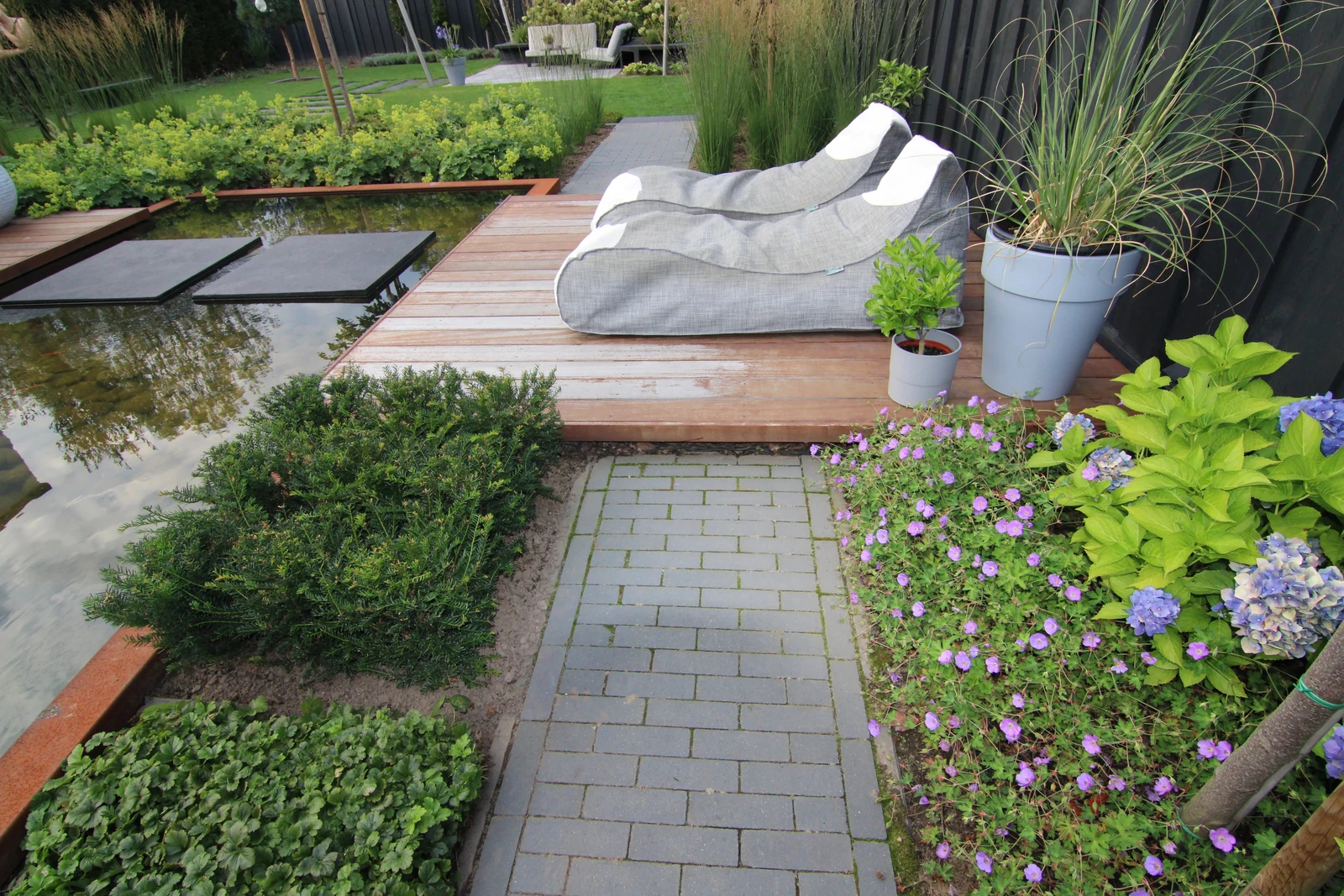 Strackstone Crown GRN+ Dikformaat 21x7x8 vlak antraciet KOMO PL2 8x7x21cm Zwart