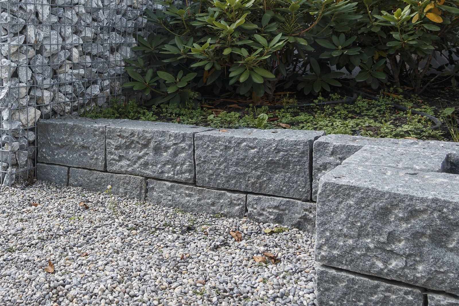 Stapelblokken Slimwall – Black Beauty Rockface