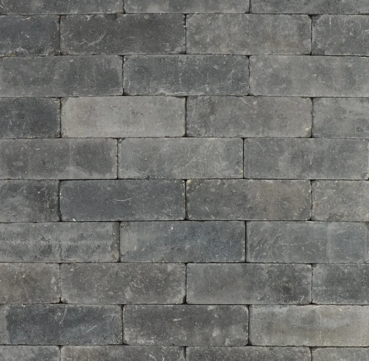 Trommelsteen grijs/zwart genuanceerd 7x7x21cm