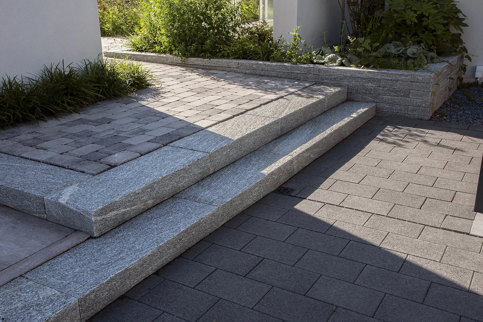 Opstap En Stootbord Graniet Lichtgrijs Honed