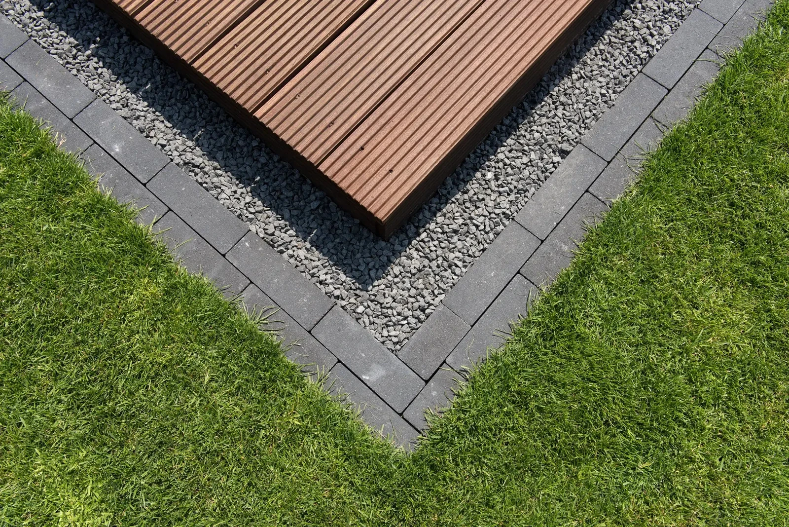 Strackstone Crown GRN+ Dikformaat 21x7x8 vlak antraciet KOMO PL2 8x7x21cm Zwart