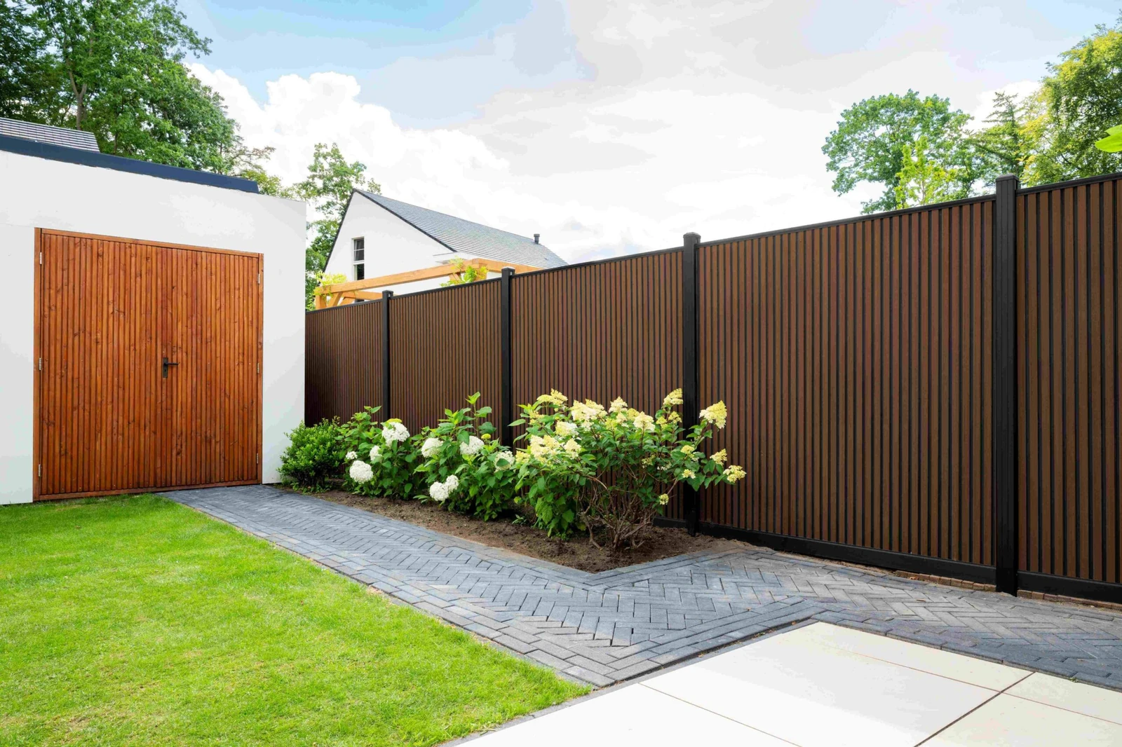 Composiet schutting Rhombus Walnoot Verticaal