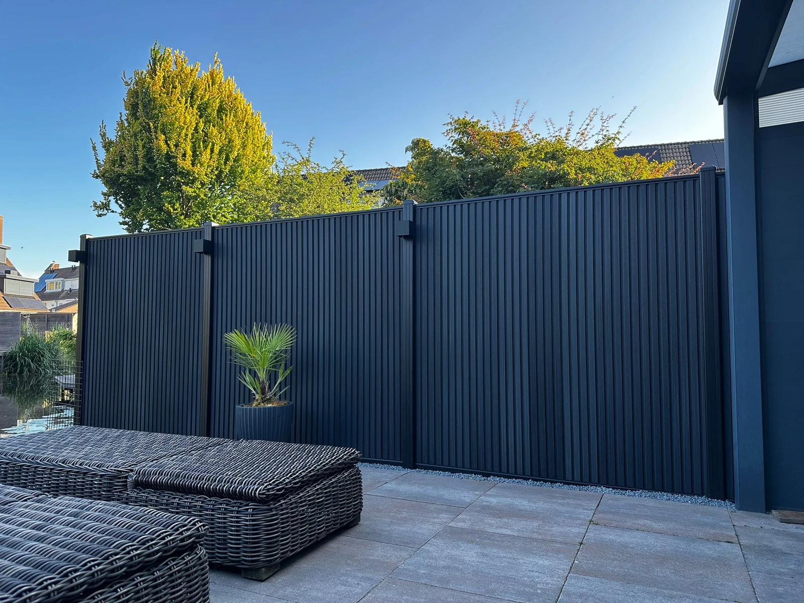 Composiet schutting Rhombus Zwart Verticaal