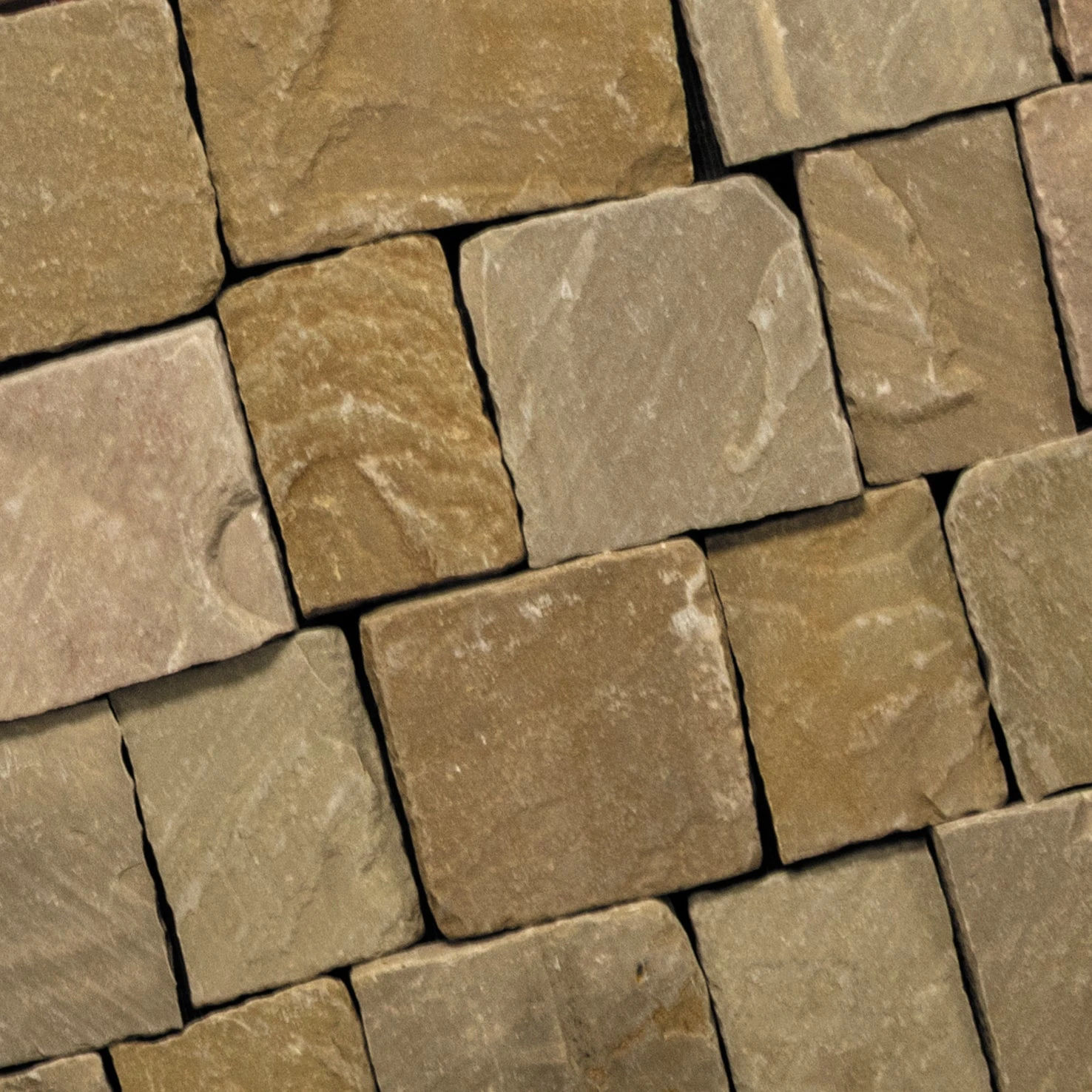 VINTAGE STONE MANOR Basic Antique