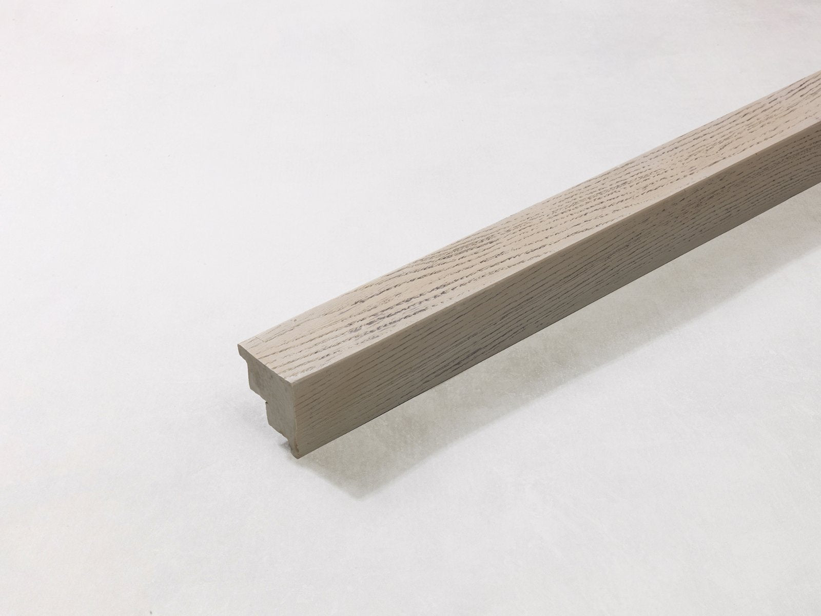 Millboard Envello buitenhoekprofiel Shadow Line+ Smoked Oak 3000x50x32mm
