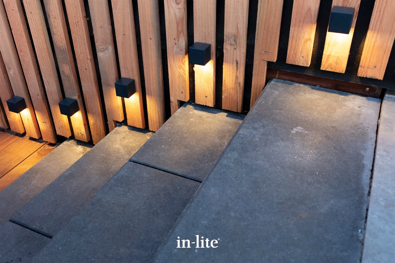 In-Lite Cubid Wall 12V - Dark Grey