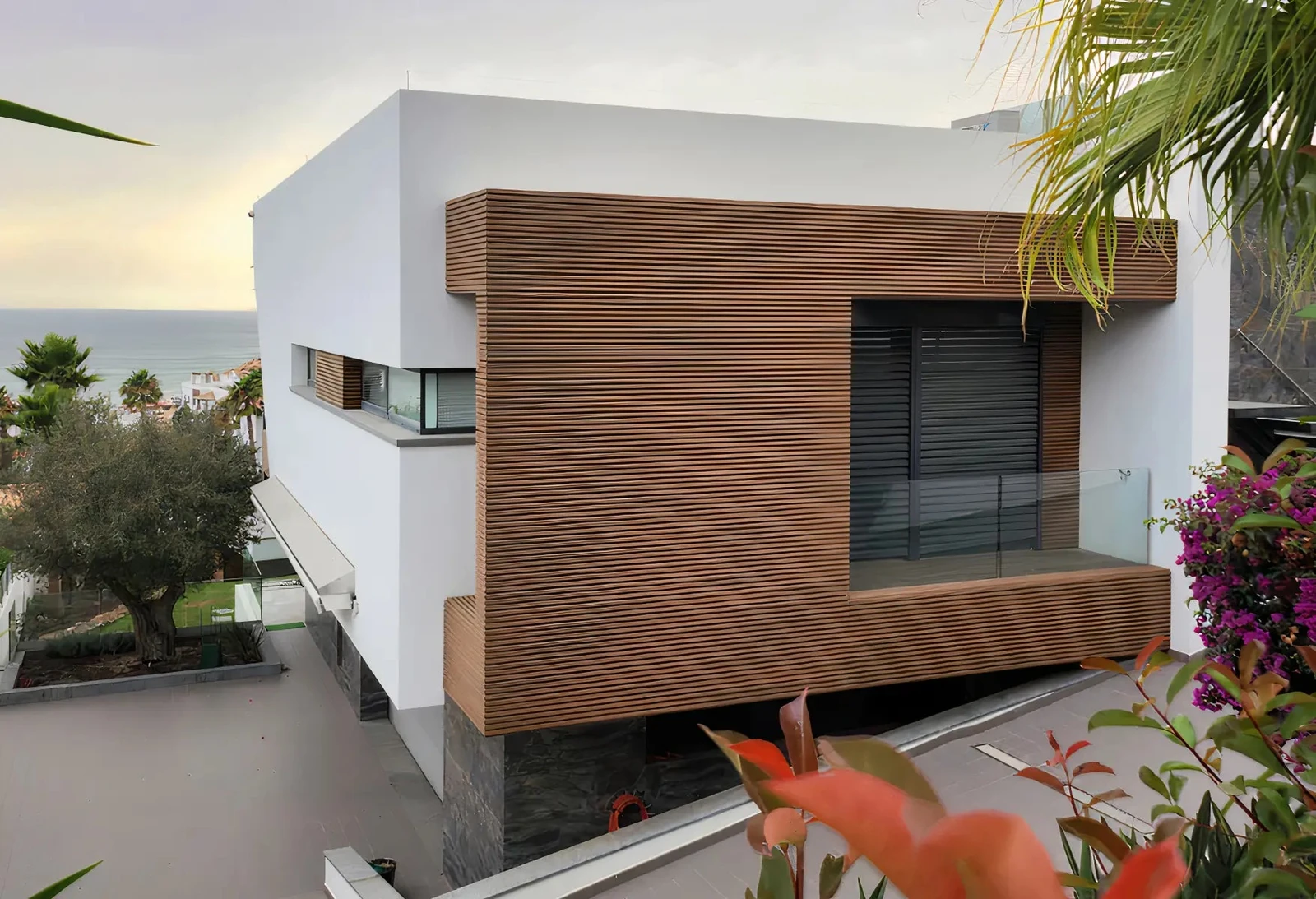 WPC WEO35 Gardenwall 33x170mm (wb 140mm) 290cm Teak 17x3.3x290cm Hout