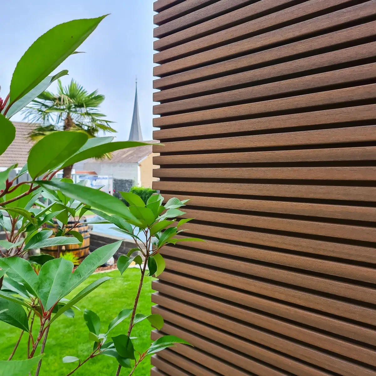 WPC WEO35 Gardenwall 33x170mm (wb 140mm) 290cm Ipé 17x3.3x290cm Bruin