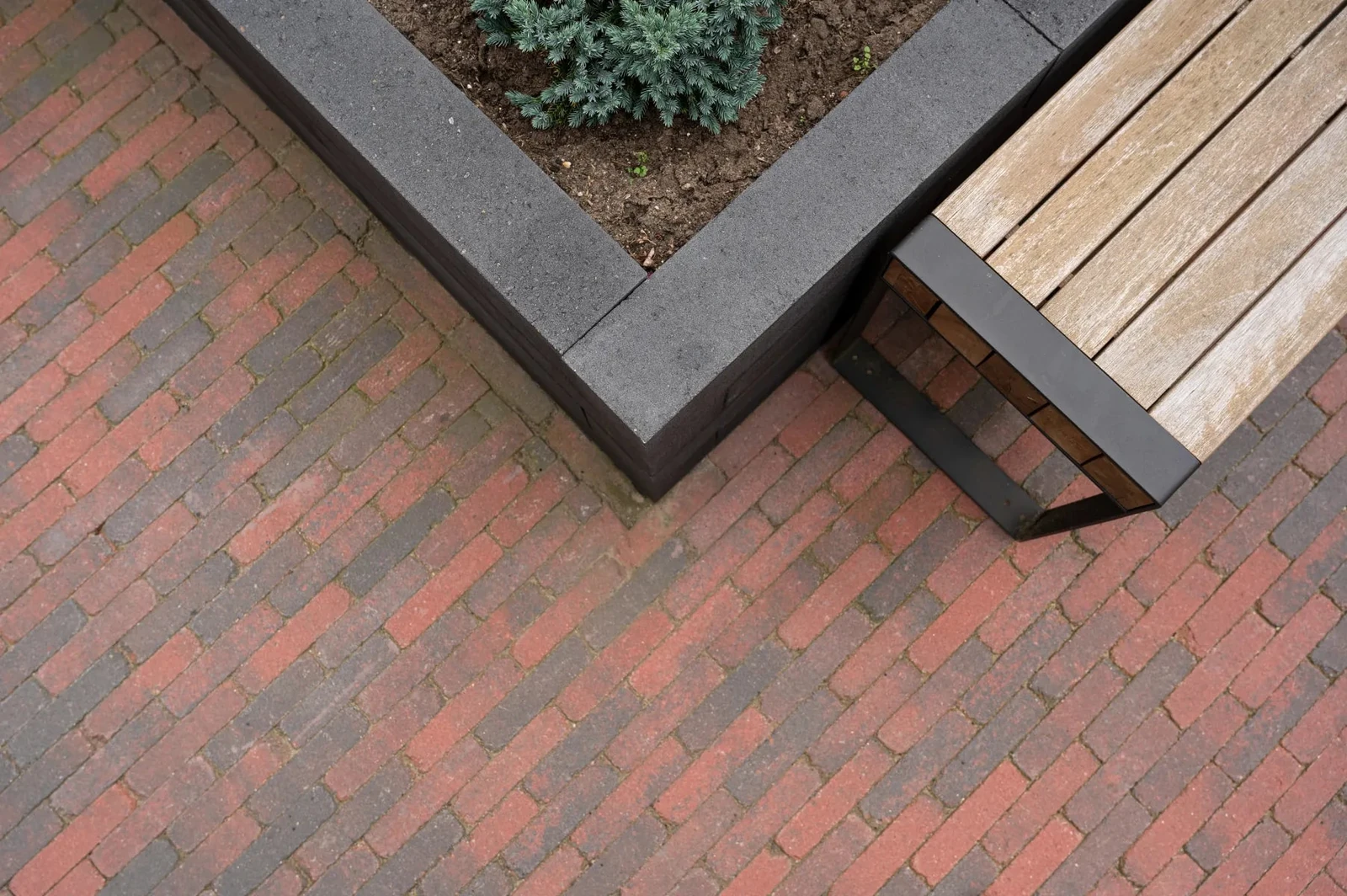 Tambour 20x5x7 rood/zwart 7x5x20cm Rood,                                                             Zwart